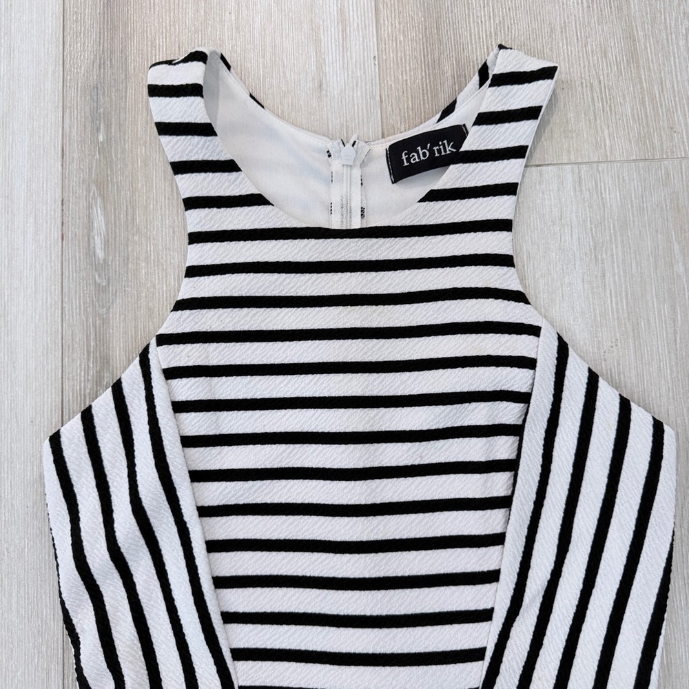 fab'rik Black and White Striped Sleeveless Bodycon Dress - Picture 5 of 6